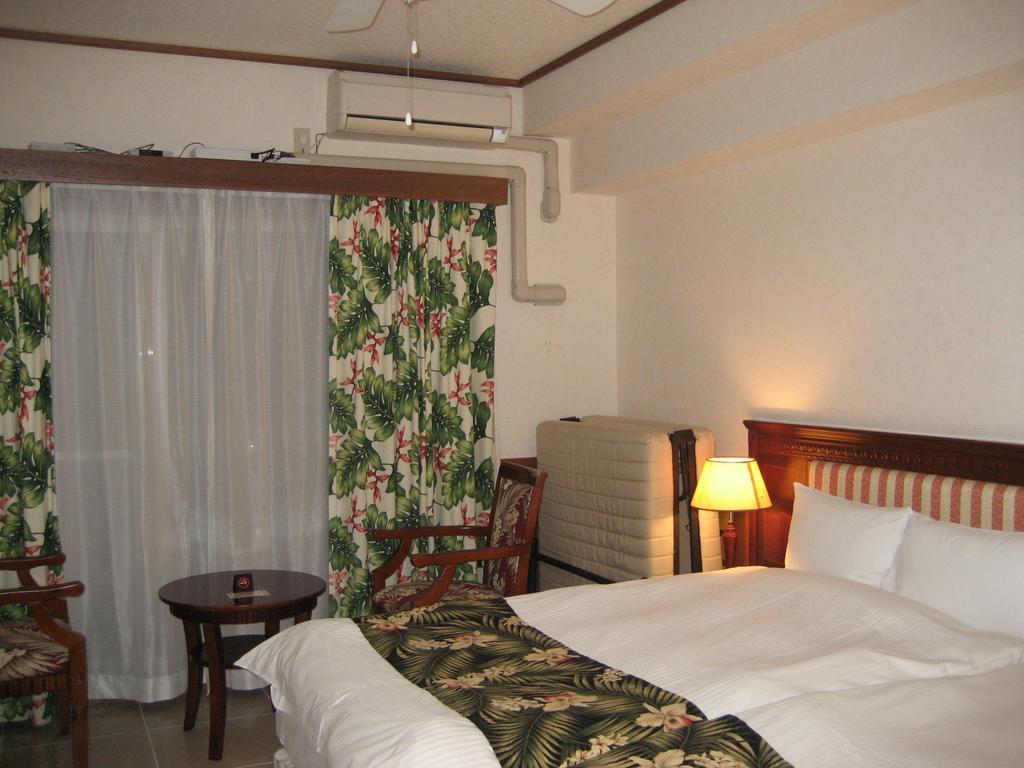 Seaside Hotel The Beach Chatan Chambre photo